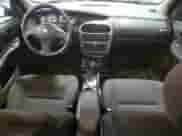 2005 Dodge Neon SXT z VIN 1B3ES56C55D139671, wystawiony jako Copart lot #46608485 z przebiegiem 62 595 mil mil oraz Szkoda całkowita • Salvage title. Historia ofert i sprzedaży dostępna na DreamBid. Obrazek 8.