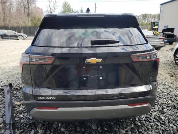 2025 Chevrolet Equinox FWD LT z VIN 3GNAXHEG1SL211967, wystawiony jako Copart lot #50932355 z przebiegiem 8 279 mil mil oraz Czysty tytuł • Clean title. Historia ofert i sprzedaży dostępna na DreamBid. Obrazek 6.