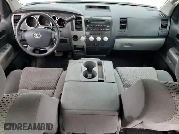 2012 Toyota Tundra z VIN 5TFRU5F13CX027956, wystawiony jako Copart lot #43580265 z przebiegiem 156 862 mil mil oraz Szkoda całkowita • Salvage title. Historia ofert i sprzedaży dostępna na DreamBid. Obrazek 8.