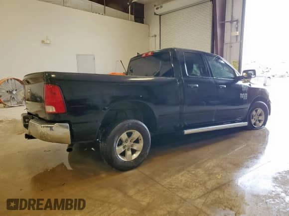 2020 Ram 1500 Tradesman z VIN 1C6RR6FG5LS138587, wystawiony jako Copart lot #64634175 z przebiegiem 101 306 mil mil oraz Czysty tytuł • Clean title. Historia ofert i sprzedaży dostępna na DreamBid. Obrazek 3.