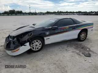 1993 Chevrolet Camaro Z28 с VIN 2G1FP22P0P2108602, выставлен на аукционе Copart как лот 73685294 с пробегом 35 007 миль миль и Списание • Salvage title. История ставок и продаж доступна на DreamBid. Изображение 1.