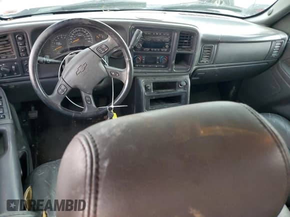 2003 Chevrolet Avalanche with VIN 3GNEK13T13G241729, listed as a Copart auction lot 67936025 with 220,845 mi miles and Salvage title. Bid and sale history available at DreamBid. Image 8.