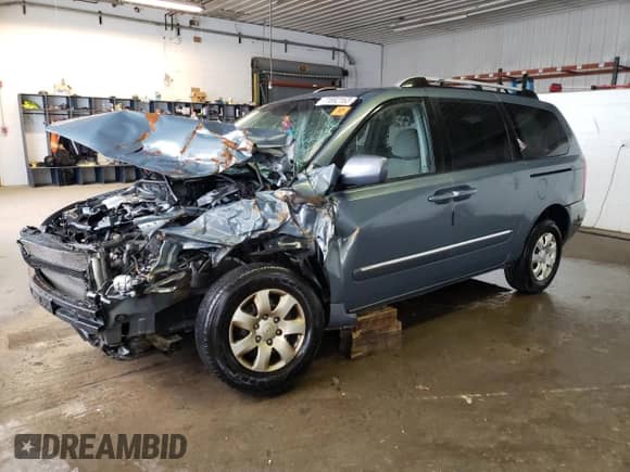 2007 Hyundai Entourage GLS с VIN KNDMC233876042563, выставлен на аукционе Copart как лот 45341995 с пробегом Не указан миль и На запчасти • Non repairable. История ставок и продаж доступна на DreamBid. Изображение 1.