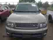 2011 Land Rover Range Rover Sport SC z VIN SALSH2E48BA297291, wystawiony jako IAAI lot #42316726 z przebiegiem 123 995 mil mil oraz . Historia ofert i sprzedaży dostępna na DreamBid. Obrazek 6.