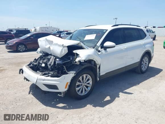 2019 Volkswagen Tiguan S с VIN 3VV1B7AX4KM127953, выставлен на аукционе IAAI как лот 42775849 с пробегом 136 640 миль миль и . История ставок и продаж доступна на DreamBid. Изображение 2.