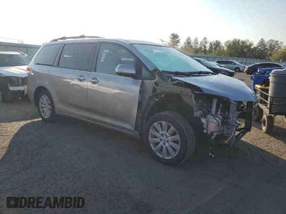 2013 Toyota Sienna LE with VIN 5TDJK3DCXDS063324, listed as a Copart auction lot 81369775 with 141,124 mi miles and Salvage title. Bid and sale history available at DreamBid. Image 4.