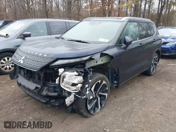 2023 Mitsubishi Outlander SEL z VIN JA4J4VA87PZ016822, wystawiony jako IAAI lot #41673740 z przebiegiem 22 164 mil mil oraz . Historia ofert i sprzedaży dostępna na DreamBid. Obrazek 2.