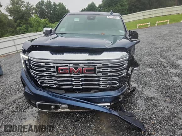2023 GMC Sierra 1500 Denali z VIN 1GTUUGED9PZ137390, wystawiony jako Copart lot #67752445 z przebiegiem 37 436 mil mil oraz Szkoda całkowita • Salvage title. Historia ofert i sprzedaży dostępna na DreamBid. Obrazek 5.