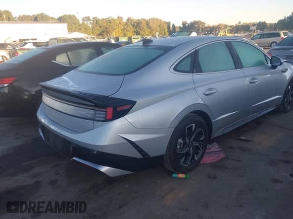 2025 Hyundai Sonata SEL with VIN KMHL64JA9SA468974, listed as a IAAI auction lot 43492347 with 13,050 mi miles and . Bid and sale history available at DreamBid. Image 4.