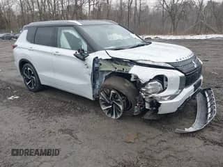 2024 Mitsubishi Outlander SEL with VIN JA4J4WA89RZ056649, listed as a IAAI auction lot 41715013 with 7,835 mi miles and . Bid and sale history available at DreamBid. Image 1.