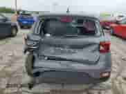 2023 Hyundai Venue SE z VIN KMHRB8A38PU217108, wystawiony jako Copart lot #64990794 z przebiegiem 5 134 mil mil oraz Szkoda całkowita • Salvage title. Historia ofert i sprzedaży dostępna na DreamBid. Obrazek 6.