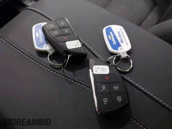 2024 Chevrolet Traverse AWD LS with VIN 1GNEVEKS5RJ178441, listed as a IAAI auction lot 41891160 with 8,425 mi miles and . Bid and sale history available at DreamBid. Image 11.