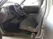 2004 Chevrolet Blazer LS z VIN 1GNDT13X84K120850, wystawiony jako Copart lot #72561234 z przebiegiem 188 094 mil mil oraz Szkoda całkowita • Salvage title. Historia ofert i sprzedaży dostępna na DreamBid. Obrazek 7.