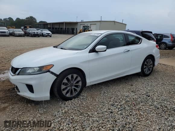 2015 Honda Accord LX-S с VIN 1HGCT1B33FA002119, выставлен на аукционе Copart как лот 67307745 с пробегом 172 192 миль миль и Списание • Salvage title. История ставок и продаж доступна на DreamBid. Изображение 1.