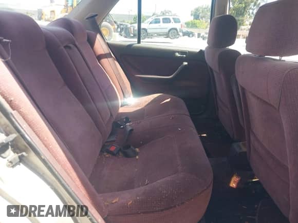 1992 Honda Accord с VIN JHMCB767XNC048811, выставлен на аукционе IAAI как лот 42945957 с пробегом 214 692 миль миль и . История ставок и продаж доступна на DreamBid. Изображение 8.