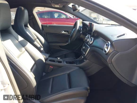 2018 Mercedes-Benz CLA 250 с VIN WDDSJ4EB8JN520402, выставлен на аукционе IAAI как лот 43282829 с пробегом 95 104 миль миль и . История ставок и продаж доступна на DreamBid. Изображение 5.