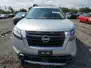 2024 Nissan Pathfinder Platinum с VIN 5N1DR3DJ5RC281666, выставлен на аукционе Copart как лот 65139315 с пробегом 11 371 миль миль и Списание • Salvage title. История ставок и продаж доступна на DreamBid. Изображение 5.