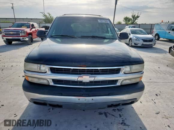 2000 Chevrolet Suburban LS with VIN 3GNEC16T1YG140979, listed as a Copart auction lot 70311565 with 282,117 mi miles and Clean title. Bid and sale history available at DreamBid. Image 5.