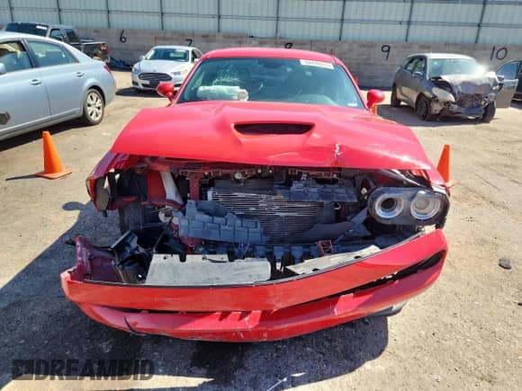 2019 Dodge Challenger R/T with VIN 2C3CDZBT6KH641783, listed as a Copart auction lot 84440035 with 105,290 mi miles and Salvage title. Bid and sale history available at DreamBid. Image 5.