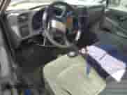 2000 Chevrolet S-10 LS z VIN 1GCCS19W1Y8257556, wystawiony jako Copart lot #64743085 z przebiegiem 284 985 mil mil oraz Szkoda całkowita • Salvage title. Historia ofert i sprzedaży dostępna na DreamBid. Obrazek 8.