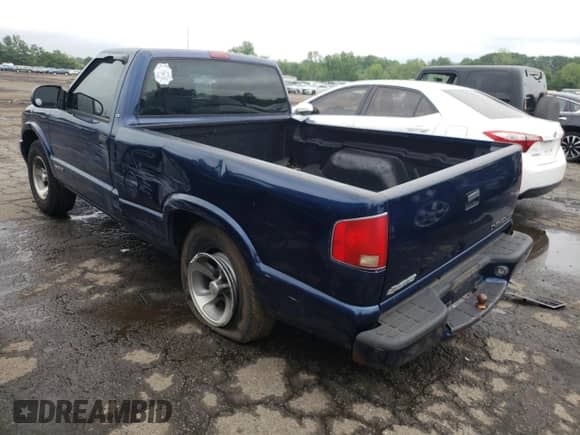 2000 Chevrolet S-10 с VIN 1GCCS1453YK217190, выставлен на аукционе Copart как лот 60882455 с пробегом 153 695 миль миль и Списание • Salvage title. История ставок и продаж доступна на DreamBid. Изображение 2.