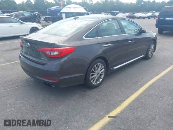 2015 Hyundai Sonata Limited с VIN 5NPE34AF5FH124218, выставлен на аукционе IAAI как лот 43074161 с пробегом 160 318 миль миль и . История ставок и продаж доступна на DreamBid. Изображение 4.