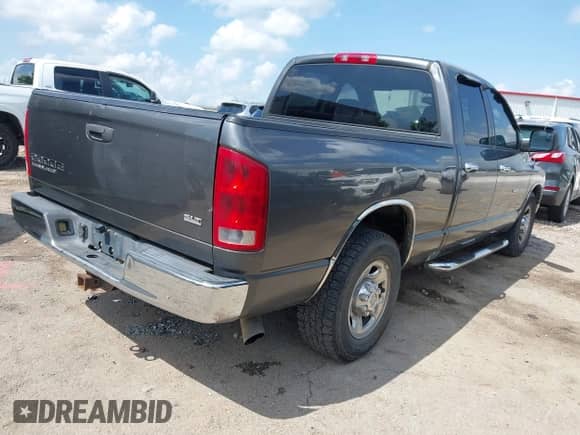 2003 Dodge 2500 ST z VIN 3D7KA28623G804249, wystawiony jako IAAI lot #42717996 z przebiegiem 194 557 mil mil oraz . Historia ofert i sprzedaży dostępna na DreamBid. Obrazek 4.