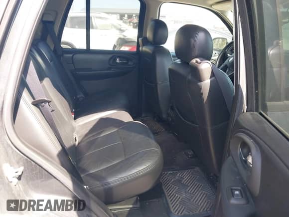 2005 Chevrolet TrailBlazer LS с VIN 1GNDT13S152271597, выставлен на аукционе IAAI как лот 43184555 с пробегом 127 575 миль миль и . История ставок и продаж доступна на DreamBid. Изображение 8.