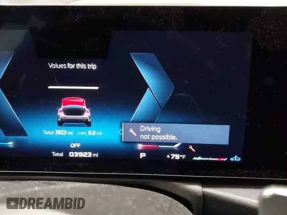 2025 BMW 4 Series M440i xDrive with VIN WBA83DA00SCT09661, listed as a IAAI auction lot 42591731 with 3,923 mi miles and . Bid and sale history available at DreamBid. Image 17.