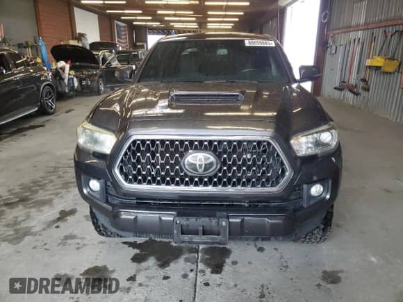 2019 Toyota Tacoma SR5 with VIN 3TMBZ5DN4KM020320, listed as a Copart auction lot 86659885 with 160,767 mi miles and Salvage title. Bid and sale history available at DreamBid. Image 5.