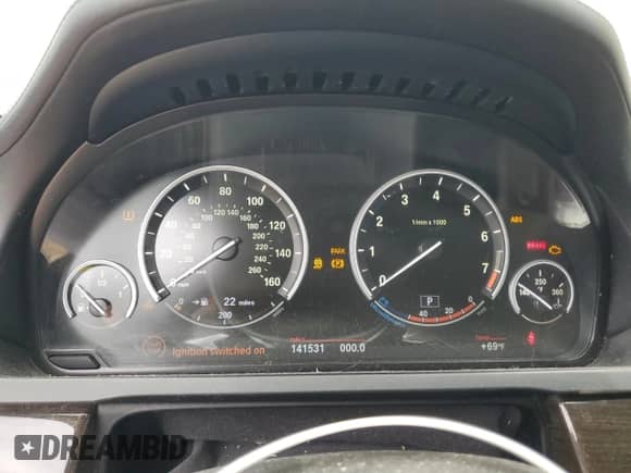 2013 BMW 7 Series 750Li xDrive with VIN WBAYF8C50DDE59437, listed as a Copart auction lot 60775835 with 141,531 mi miles and Clean title. Bid and sale history available at DreamBid. Image 9.