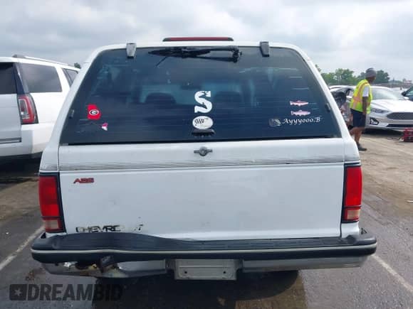 1994 Chevrolet Blazer LS с VIN 1GNCS18WXR0107454, выставлен на аукционе IAAI как лот 42417189 с пробегом 250 229 миль миль и . История ставок и продаж доступна на DreamBid. Изображение 16.