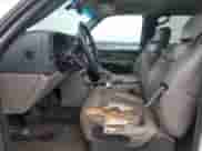 2002 Chevrolet Suburban LS с VIN 3GNEC16Z72G167647, выставлен на аукционе Copart как лот 83568164 с пробегом Не указан миль и Списание • Salvage title. История ставок и продаж доступна на DreamBid. Изображение 7.