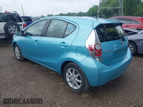 2014 Toyota Prius One with VIN JTDKDTB36E1062512, listed as a IAAI auction lot 42389012 with 115,392 mi miles and . Bid and sale history available at DreamBid. Image 3.
