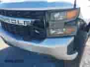 2020 Chevrolet Silverado 1500 Custom z VIN 3GCPWBEH7LG202518, wystawiony jako IAAI lot #43323804 z przebiegiem 144 041 mil mil oraz . Historia ofert i sprzedaży dostępna na DreamBid. Obrazek 17.