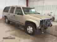 1999 Chevrolet Suburban с VIN 3GNFK16R1XG121133, выставлен на аукционе IAAI как лот 42787543 с пробегом 328 924 миль миль и . История ставок и продаж доступна на DreamBid. Изображение 1.