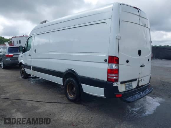 2008 Dodge Sprinter with VIN WD0PF145985271010, listed as a IAAI auction lot 42442110 with 253,318 mi miles and . Bid and sale history available at DreamBid. Image 3.
