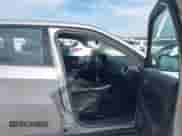 2020 Jeep Compass Sport z VIN 3C4NJDAB4LT256661, wystawiony jako IAAI lot #43300392 z przebiegiem 80 177 mil mil oraz . Historia ofert i sprzedaży dostępna na DreamBid. Obrazek 5.