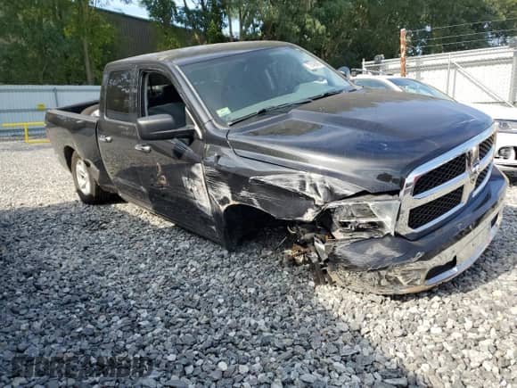 2016 Ram 1500 SLT z VIN 1C6RR7GG3GS166043, wystawiony jako Copart lot #72045895 z przebiegiem 101 751 mil mil oraz Szkoda całkowita • Salvage title. Historia ofert i sprzedaży dostępna na DreamBid. Obrazek 4.