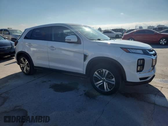 2021 Mitsubishi Outlander SE z VIN JA4APVAUXMU015757, wystawiony jako Copart lot #85944485 z przebiegiem 106 985 mil mil oraz Szkoda całkowita • Salvage title. Historia ofert i sprzedaży dostępna na DreamBid. Obrazek 4.