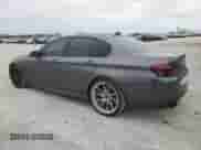 2016 BMW 5 Series 550i z VIN WBAKN9C57GD963192, wystawiony jako Copart lot #43717255 z przebiegiem 55 007 mil mil oraz Czysty tytuł • Clean title. Historia ofert i sprzedaży dostępna na DreamBid. Obrazek 2.