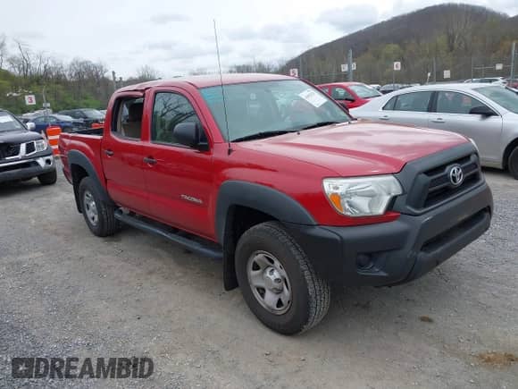 2014 Toyota Tacoma PreRunner z VIN 5TFJX4GN4EX027595, wystawiony jako IAAI lot #41952323 z przebiegiem 112 991 mil mil oraz . Historia ofert i sprzedaży dostępna na DreamBid. Obrazek 1.
