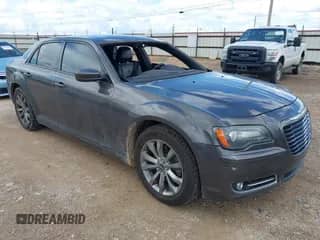 2014 Chrysler 300 S с VIN 2C3CCAGG4EH384420, выставлен на аукционе IAAI как лот 42470746 с пробегом 115 641 миль миль и . История ставок и продаж доступна на DreamBid. Изображение 1.
