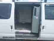 2006 Ford Econoline Cargo с VIN 1FTRE14WX6DB04946, выставлен на аукционе IAAI как лот 42807000 с пробегом 196 901 миль миль и . История ставок и продаж доступна на DreamBid. Изображение 7.