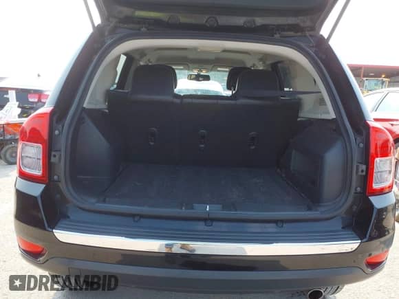 2012 Jeep Compass Limited с VIN 1C4NJCCB5CD507443, выставлен на аукционе IAAI как лот 42470727 с пробегом 123 332 миль миль и . История ставок и продаж доступна на DreamBid. Изображение 17.