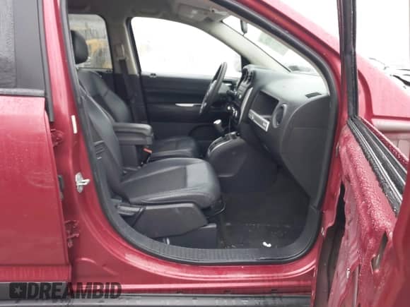 2014 Jeep Compass Sport с VIN 1C4NJDAB0ED804809, выставлен на аукционе IAAI как лот 41453785 с пробегом 119 250 миль миль и . История ставок и продаж доступна на DreamBid. Изображение 5.