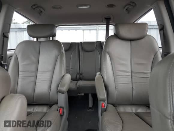 2008 Hyundai Entourage GLS с VIN KNDMC233386054122, выставлен на аукционе Copart как лот 69463745 с пробегом 201 287 миль миль и Списание • Salvage title. История ставок и продаж доступна на DreamBid. Изображение 10.