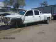 2000 Chevrolet Silverado 3500 с VIN 1GCHK33J2YF420533, выставлен на аукционе Copart как лот 54063355 с пробегом 96 445 миль миль и Списание • Salvage title. История ставок и продаж доступна на DreamBid. Изображение 1.