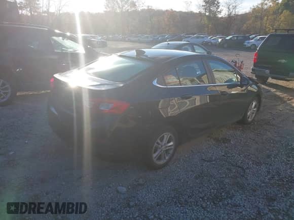 2017 Chevrolet Cruze LT с VIN 1G1BE5SM2H7246955, выставлен на аукционе IAAI как лот 43536453 с пробегом 46 373 миль миль и . История ставок и продаж доступна на DreamBid. Изображение 4.