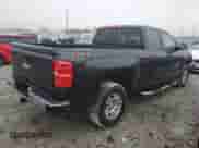 2018 Chevrolet Silverado 1500 LT z VIN 1GCVKREC2JZ140099, wystawiony jako Copart lot #78319043 z przebiegiem 155 207 mil mil oraz Szkoda całkowita • Salvage title. Historia ofert i sprzedaży dostępna na DreamBid. Obrazek 3.